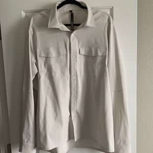 Lululemon men’s XL Airing Easy Overshirt